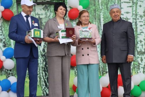 Сабантуйның сабан һәм  җыр бәйгесе батырлары тәкә  алды