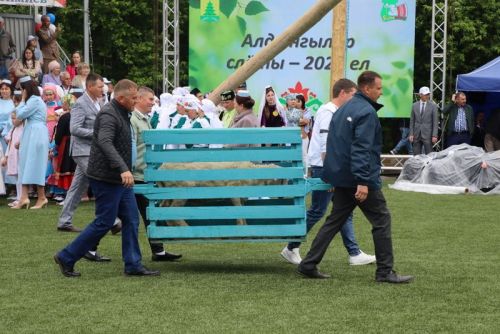Сабантуйның сабан һәм  җыр бәйгесе батырлары тәкә  алды