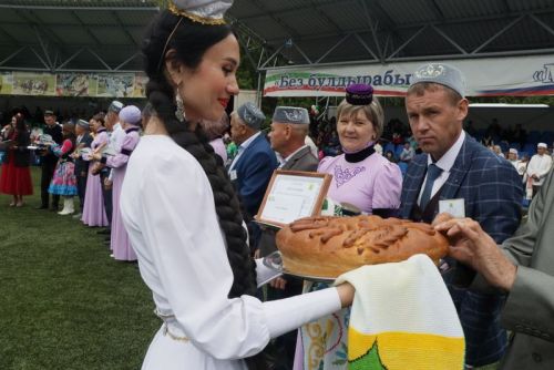 Сабантуйның сабан һәм  җыр бәйгесе батырлары тәкә  алды