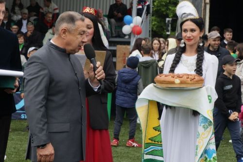 Сабантуйның сабан һәм  җыр бәйгесе батырлары тәкә  алды