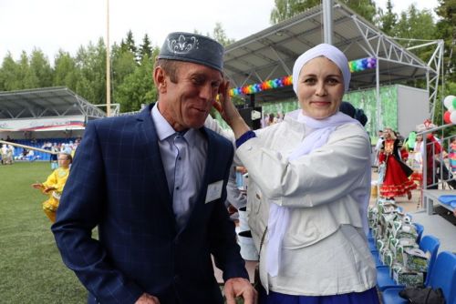 Сабантуйның сабан һәм  җыр бәйгесе батырлары тәкә  алды