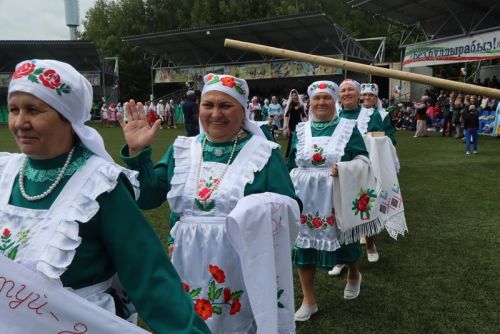 Сабантуйның сабан һәм  җыр бәйгесе батырлары тәкә  алды