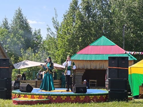 Лесхоз бистәсендә узган быелгы Сабантуй кызыклы уеннары белән истә калыр