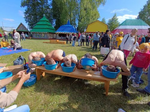 Лесхоз бистәсендә узган быелгы Сабантуй кызыклы уеннары белән истә калыр