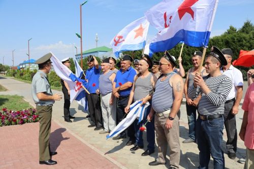 Саба  урамында диңгезчеләр  маршы узды