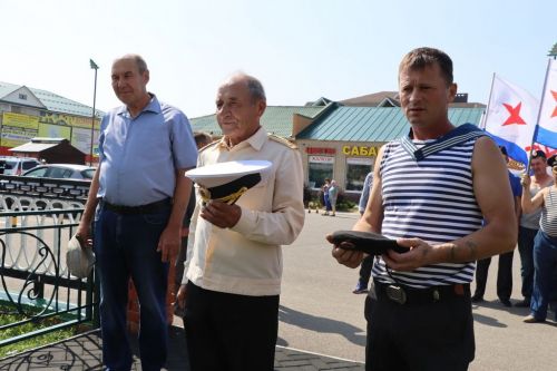Саба  урамында диңгезчеләр  маршы узды