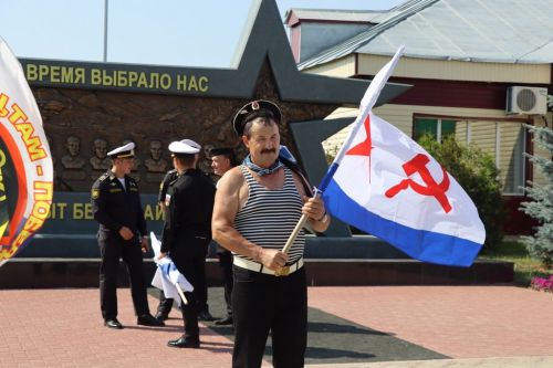 Саба  урамында диңгезчеләр  маршы узды