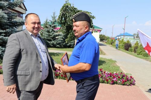 Саба  урамында диңгезчеләр  маршы узды