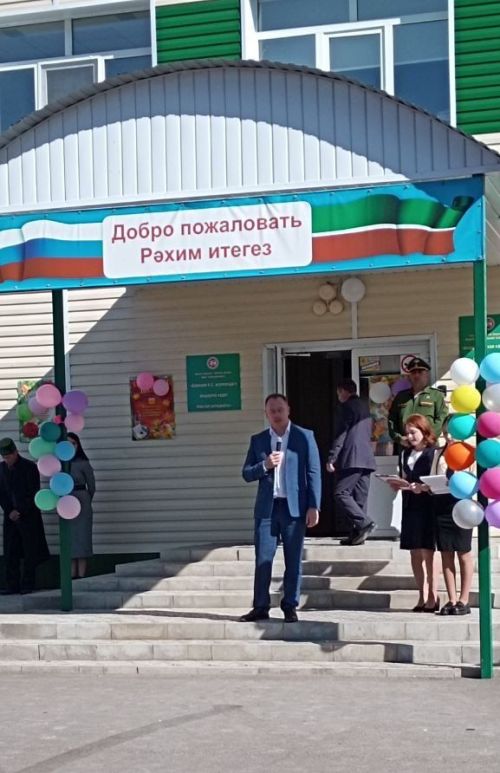 Икшермә кадет-мәктәбендә тәүге кыңгырау 13 укучы өчен яңгырады