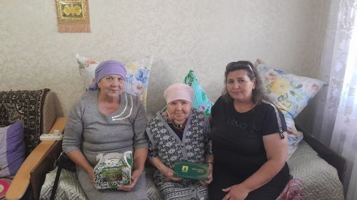 Шәмәрдәндә яшәүче Нәзилә Нәбиуллинага 90 яшь тулу уңаеннан РФ Президентының котлау хаты тапшырылды