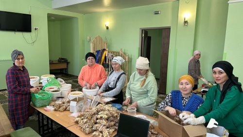 Саба волонтерлары СВОдагы егетләребезгә кипкән аш әзерли