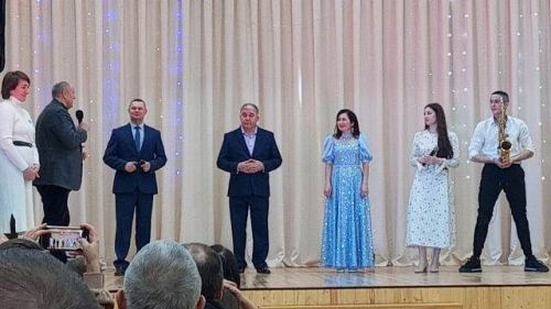 Хәлил Шәйхетдинов авылдашларына концерт бүләк итте