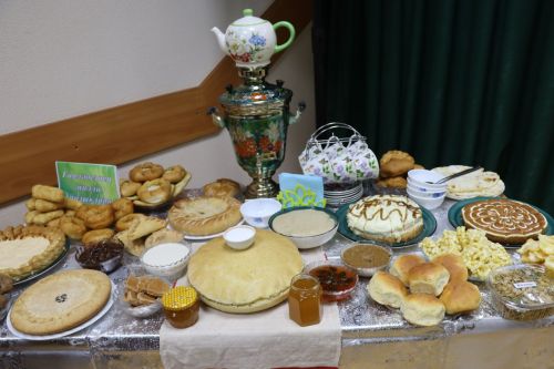 Елыш авылында яшәүче Айдар Рамазанов үзенең 8 буынын барлаган