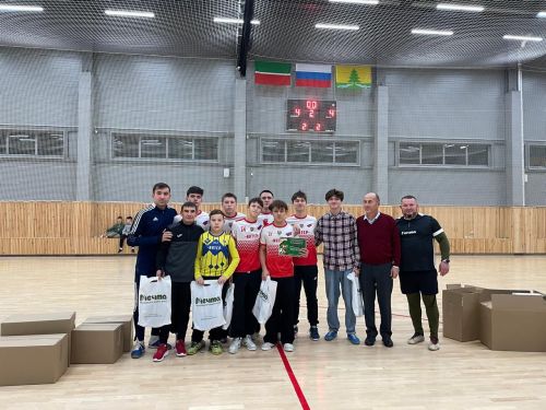 Сабада яшүсмерләр һәм һәвәскәр командалар арасында мини-футбол буенча турнир узды
