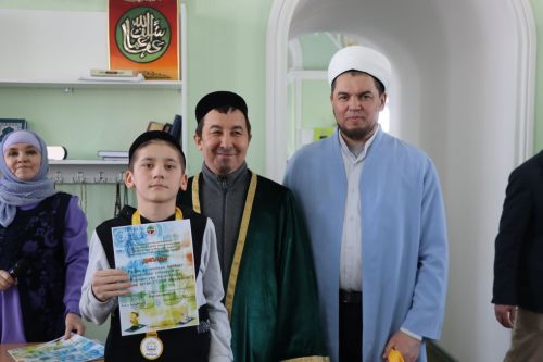Бүген Саба җәмигъ мәчетендә балалар арасында Коръән уку бәйгесе оештырылды