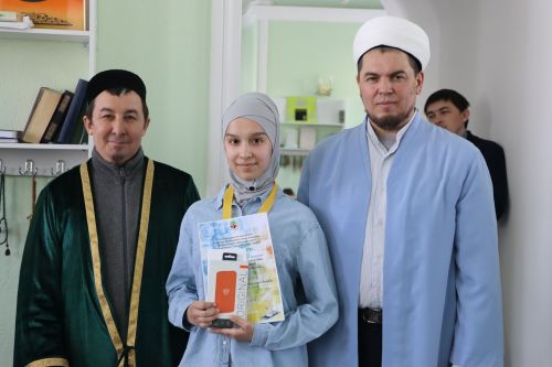 Бүген Саба җәмигъ мәчетендә балалар арасында Коръән уку бәйгесе оештырылды