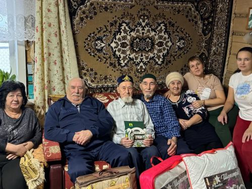 Шәмәрдәндә яшәүче Расих Закировны 90 яшьлек юбилее белән котладылар