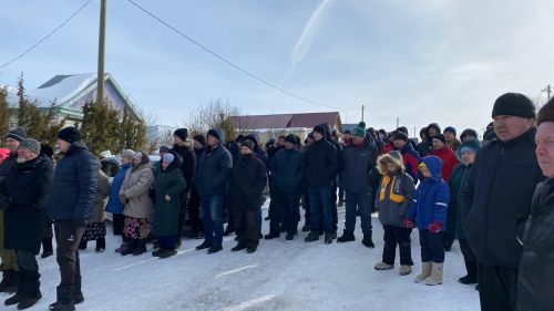 Бүген райондашыбыз, махсус хәрби операциядә вафат булган Радик Исхаковны соңгы юлга озаттылар (фото +видео)