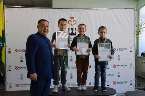 Лесхозда  легендар  урманчы Нургали Миңнеханов истәлегенә шахмат турниры