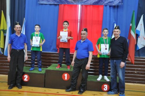 Сабада подводниклар балаларны, үсмерләрне көрәштерде