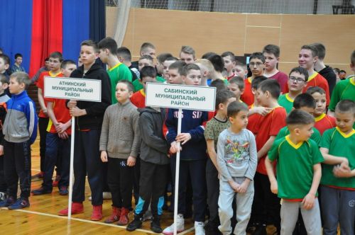 Сабада подводниклар балаларны, үсмерләрне көрәштерде
