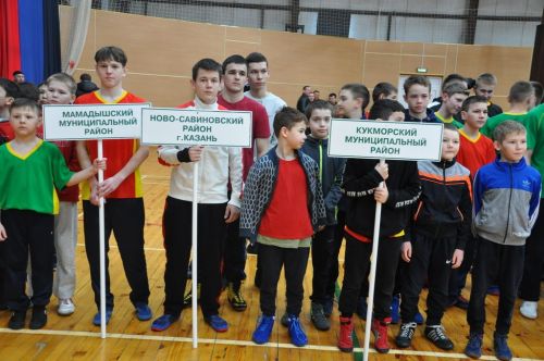 Сабада подводниклар балаларны, үсмерләрне көрәштерде