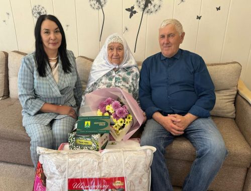 Байлар Сабасында яшәүче Сания апа Җиһанова 90 яшьлек юбилеен каршылады