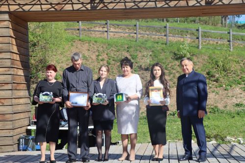 Сабада районыбызның фән олимпиадаларында җиңүче укучыларны  тәбрикләделәр (фоторепортаж)