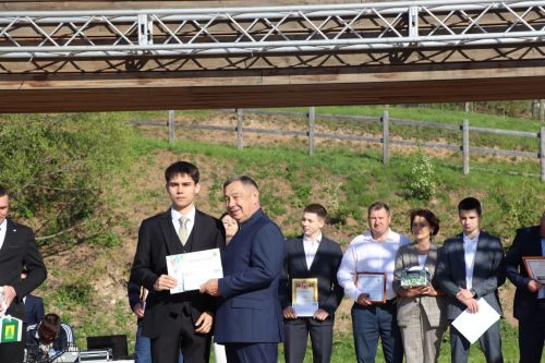 Сабада районыбызның фән олимпиадаларында җиңүче укучыларны  тәбрикләделәр (фоторепортаж)