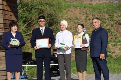 Сабада районыбызның фән олимпиадаларында җиңүче укучыларны  тәбрикләделәр (фоторепортаж)