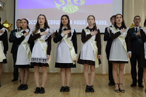 Саба гимназиясендә «Соңгы кыңгырау» 92 егет һәм кыз өчен яңгырады