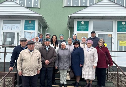 Районыбыз ветераннарын бәйрәм чарасына чяакырып хөрмәтләделәр