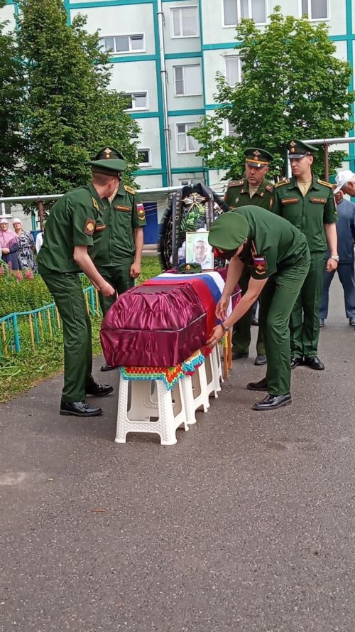 Бүген махсус хәрби операциядә вафат булган  райондашыбыз Байлар Сабасыннан Радик Мөнир улы Мусинны соңгы юлга озаттылар