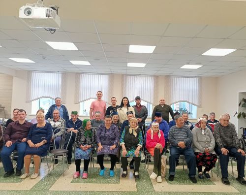 Лесхоз картлар һәм өлкәннәр йортында  популяр җырчы Гөлназ Асаева чыгыш ясады