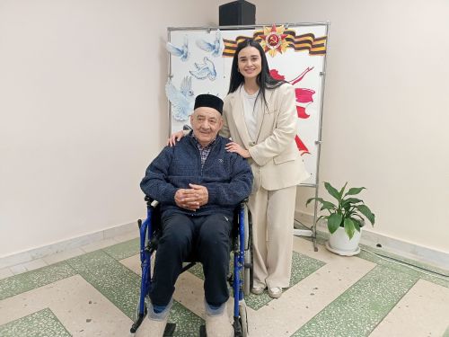 Лесхоз картлар һәм өлкәннәр йортында  популяр җырчы Гөлназ Асаева чыгыш ясады