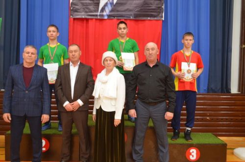 Сабада Фәргать Нәбиуллин истәлегенә ачык  көрәш турниры узды
