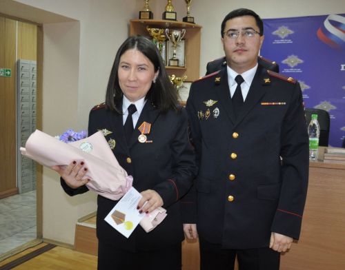 Полициядә район башлыгы бүлек хезмәткәрләрен  һөнәри бәйрәмнәре белән котлады