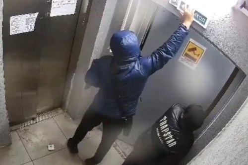 Казанда вандаллар видеокүзәтү камераларын җимергән