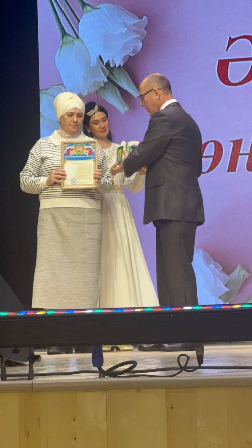 Район мәдәният йортында якынлашып килүче  Әниләр көне уңаеннан бәйрәм концерты узды
