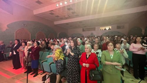 Район мәдәният йортында якынлашып килүче  Әниләр көне уңаеннан бәйрәм концерты узды