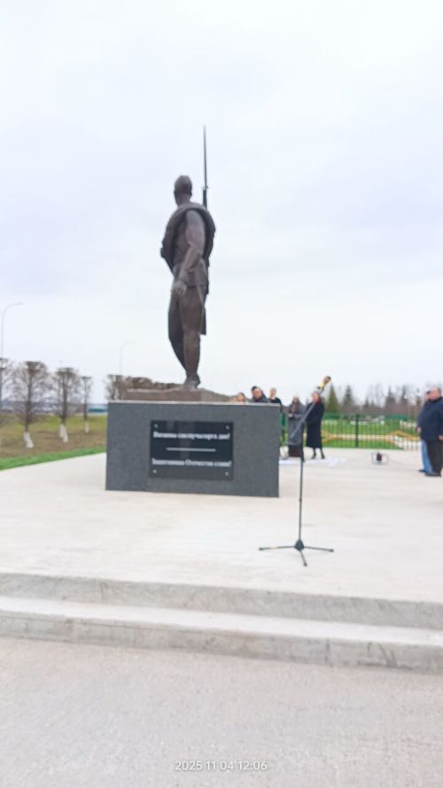 Бүген Сабада Бөек Ватан сугышында һәлак булганнар һәм хәбәрсез югалганнар истәлегенә һәйкәл ачылды