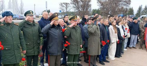 Бүген Сабада Бөек Ватан сугышында һәлак булганнар һәм хәбәрсез югалганнар истәлегенә һәйкәл ачылды