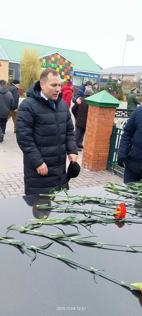 Бүген Сабада Бөек Ватан сугышында һәлак булганнар һәм хәбәрсез югалганнар истәлегенә һәйкәл ачылды