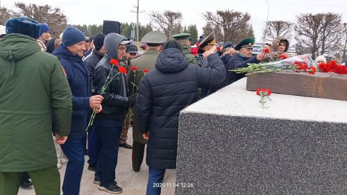 Бүген Сабада Бөек Ватан сугышында һәлак булганнар һәм хәбәрсез югалганнар истәлегенә һәйкәл ачылды