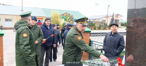 Бүген Сабада Бөек Ватан сугышында һәлак булганнар һәм хәбәрсез югалганнар истәлегенә һәйкәл ачылды