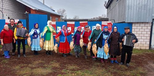 Иске Мичән авылында  Лилия һәм Альберт Хәйруллиннар хуҗалыгында  «Каз өмәсе - авыл бизәге» дип исемләнгән йола үтте