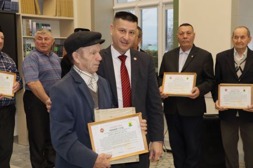 Монда фикер, монда  уй-гамь, монда бар да хан,  солтан