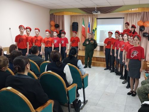 Районыбызның педагог-оештыручылары мәктәп укучыларында лидерлык сыйфатларын үстерү буенча фикер алышты