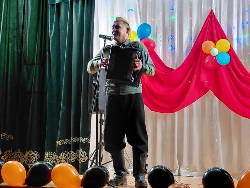 Сабабашта «Туган җиргә кайтты кайтмаганнар «Хәтер китабы»на төренеп» дип исемләнгән отчет концерты узды