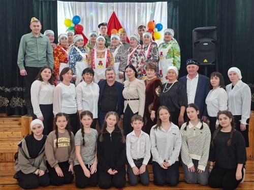 Сабабашта «Туган җиргә кайтты кайтмаганнар «Хәтер китабы»на төренеп» дип исемләнгән отчет концерты узды